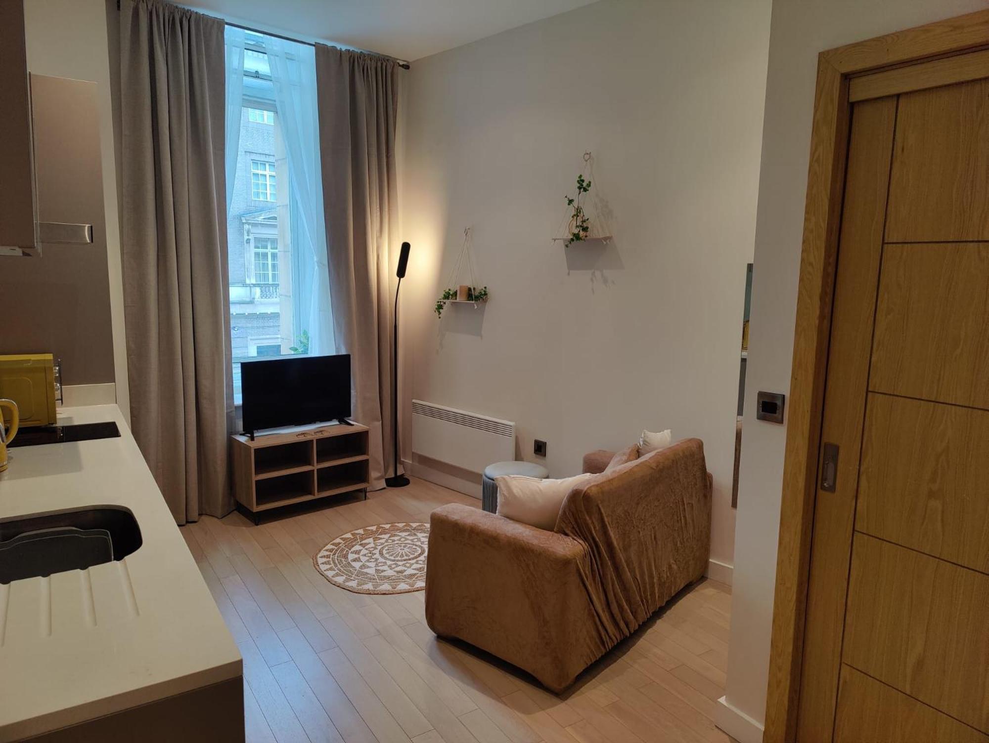 Liverpool Gem: Cozy Studio Retreat Екстер'єр фото